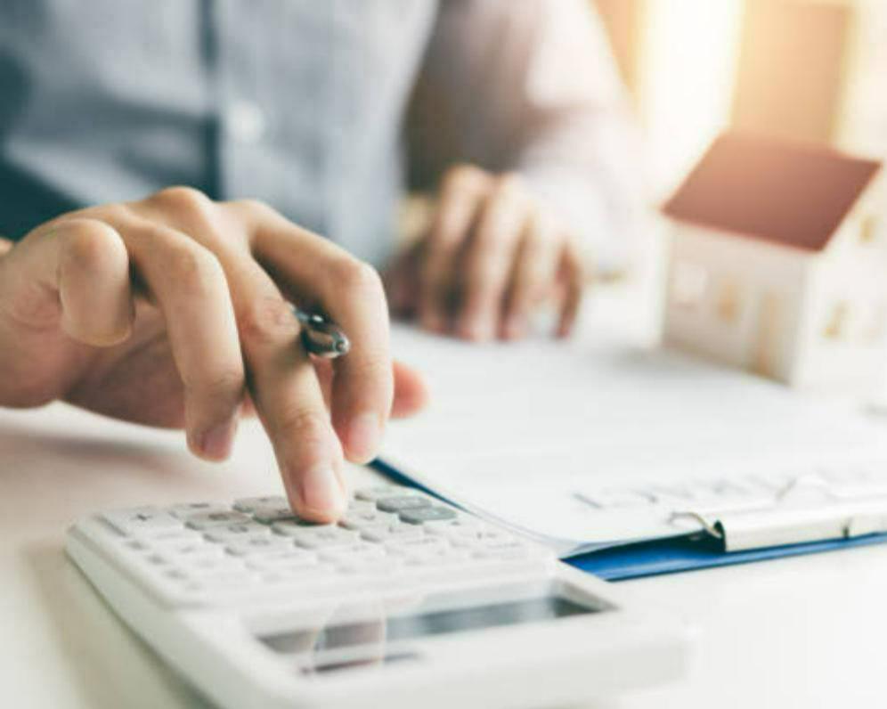 ČNB utahuje šrouby investičním hypotékám. Jaké to bude mít dopady na realitní investory i ceny nemovitostí?